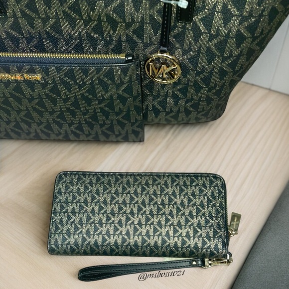Michael Kors RARE Top Zip Tote + Wristlet + Wallet in Black/Gold NWT